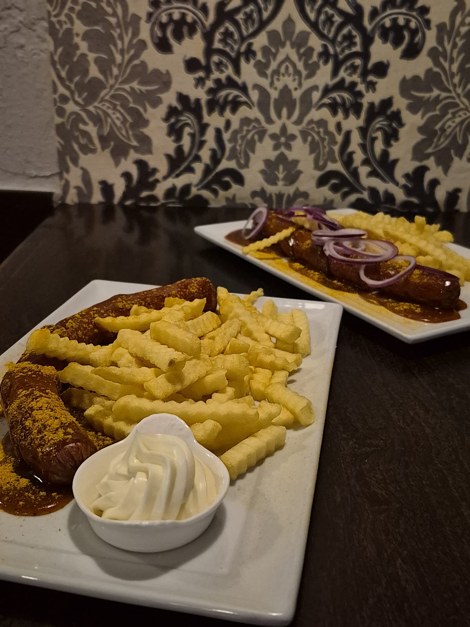 Currywurst und Pommes &ndash; der K&uuml;chentest